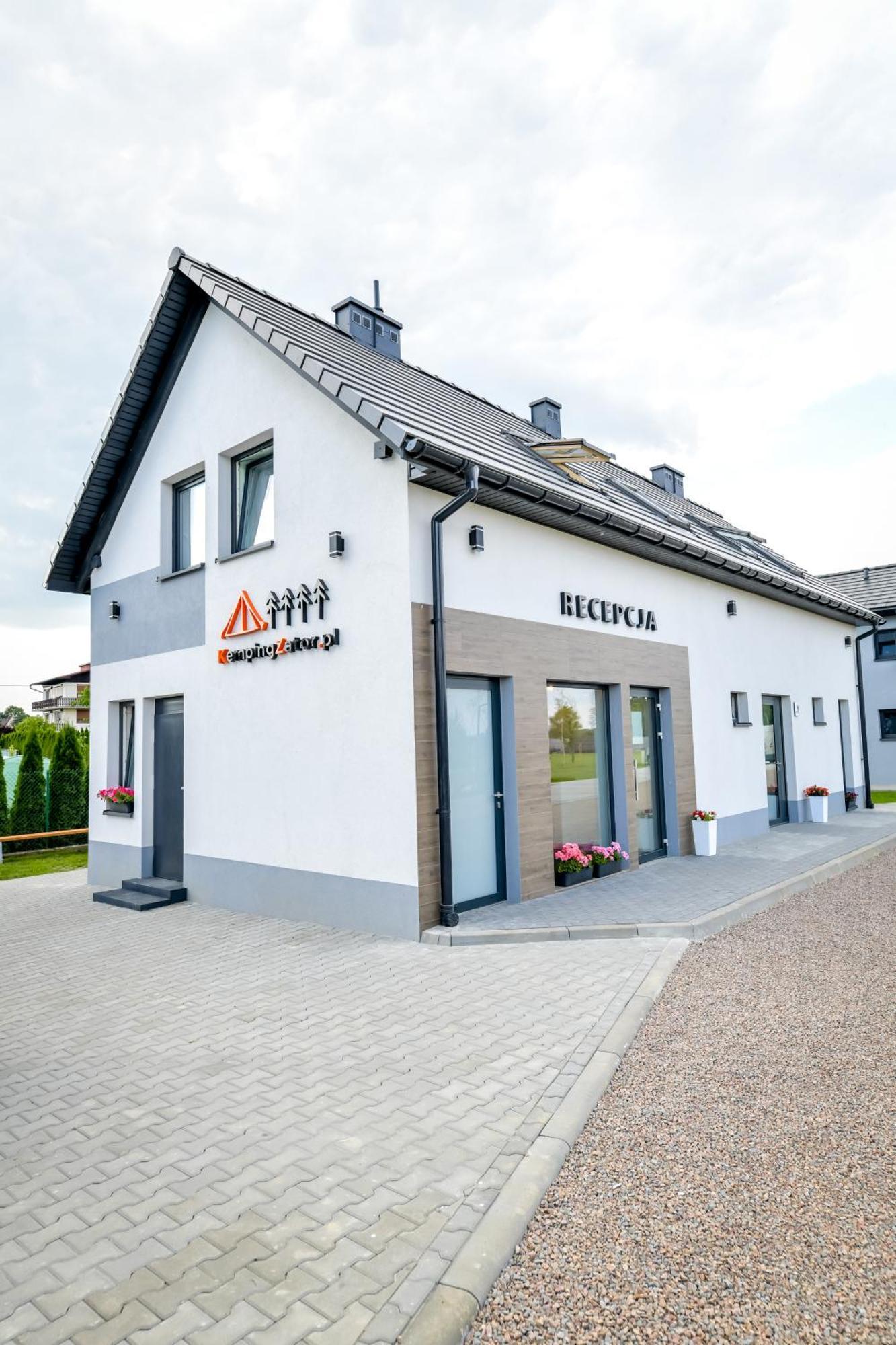 Kempingzator Apartamenty Exterior photo